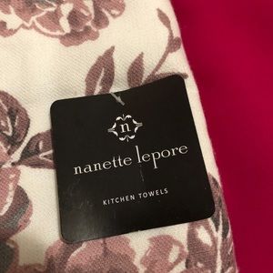 2pcs Nanette Lepore Kitchen Towel(new)
